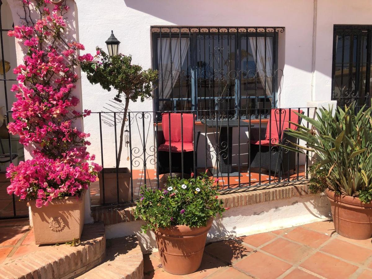Charming 2 Bed Apartment Next To Cabopino Beach, Spain Marbella Ngoại thất bức ảnh